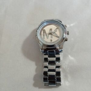Michael Kors Woman's Watch MK #5076 W/Day New Battery Working